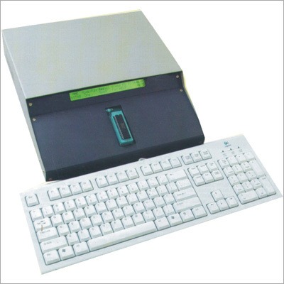 Universal IC Tester Universal IC Tester