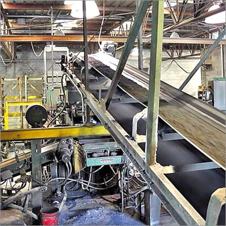 UHR Belt Conveying Cement Fines
