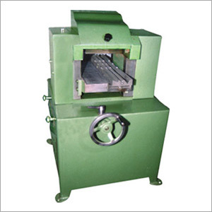 Extra Moulding Machine By INTIMATE MACHINE TOOLS