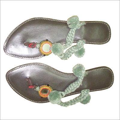 Ladies Kolhapuri Chappals