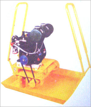 Platform (Pan) Type Concrete Vibrator