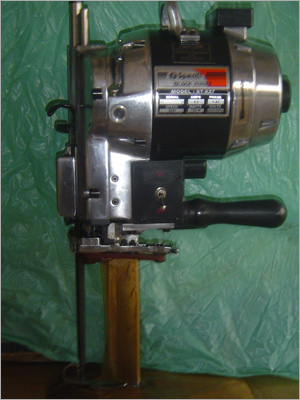 Cloth Cutting Machine Spenti Black