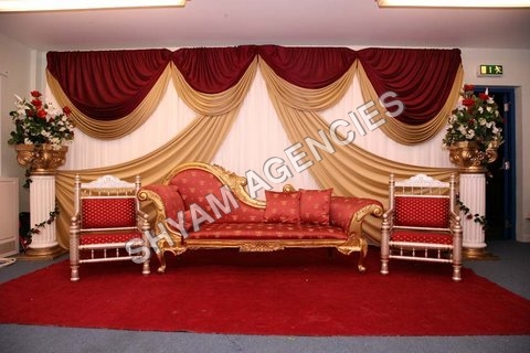 Simply Elegant Wedding Backdrops
