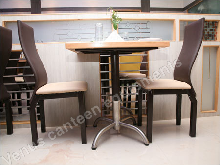 कैफेटेरिया और रेस्तरां फर्नीचर