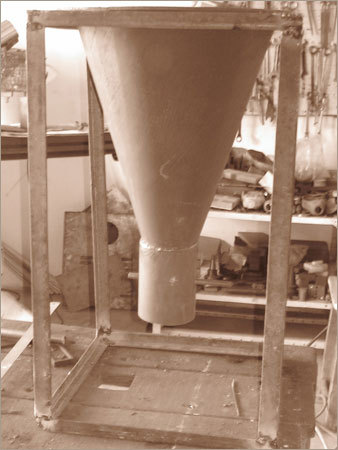 Feeder cone