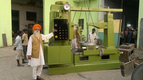 Gear Hobbing Machine