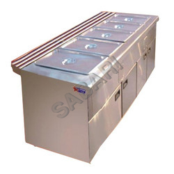 Hot Case With Service Counter