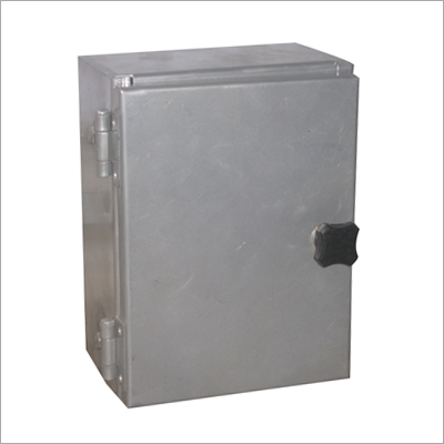 Pole Box