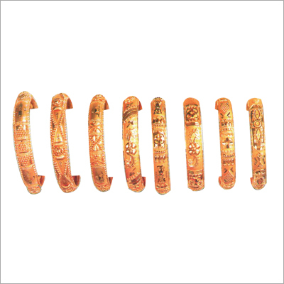 सोने की चूड़ियाँ