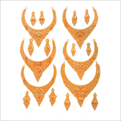 Modern Gold Necklace Set