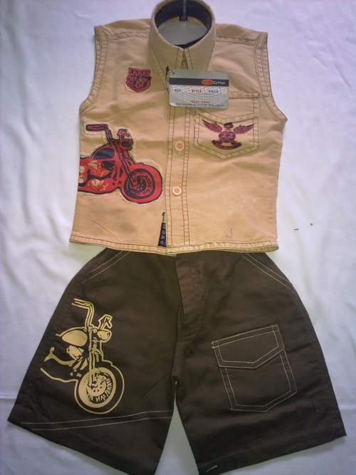 Sleeve Less Suit