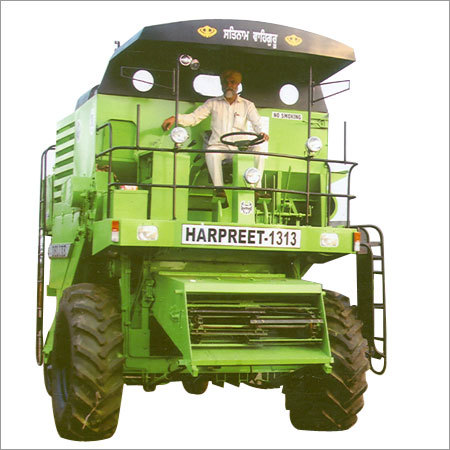 Self Propelled Harvester Combine