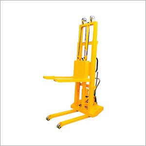 Industrial Hydraulic Stackers - Premium Iron 500-3000 Kg Capacity 1525mm Lifting Height Yellow Finish | Durable High Performance Corrosion Resistant Easy Operation