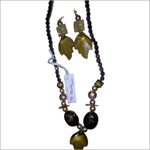 beads neckpiece set