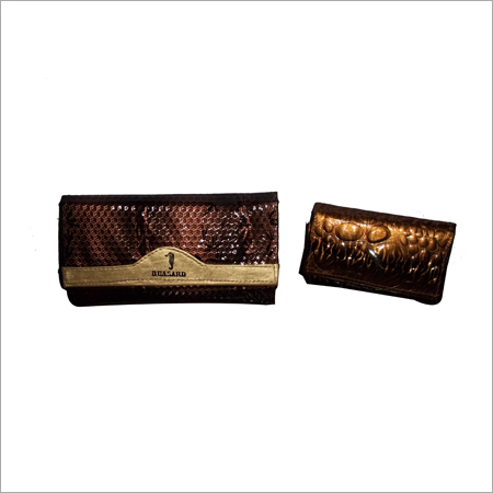 Ladies Purse - Leather, 10x5x2 Inches, Brown | Zipper Closure, Multiple Compartments, Stylish, Durable, Compact Design