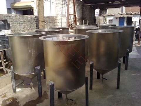 SS 304 Tank - Various Sizes | Large Storage, Corrosion Resistant, Leakage Proof, Longer Life