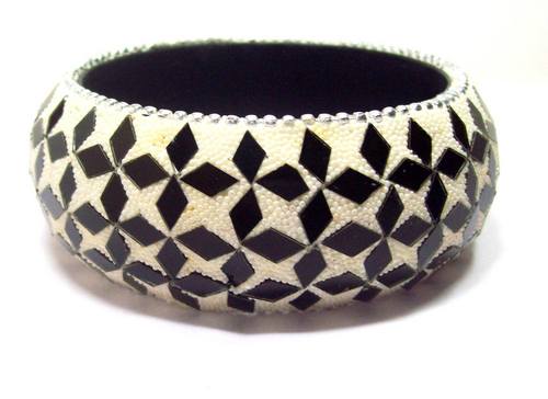Fashion bangle