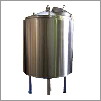 Tank With Manhole