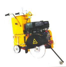 CONCRETE CUTTER / FLOOR SAW W/o BLADE - 12-20 Inch Blade, 13 HP Petrol/Diesel Engine, 14-17 cm Depth, 35-40 Litre Water Tank, Precise Cutting, Durable Design
