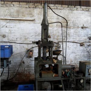 Vertical Injection Moulding