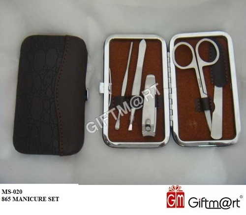 LEATHER MENICURE SET LEATHER MENICURE SET