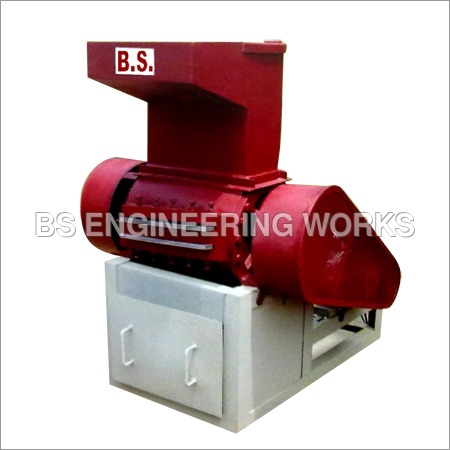 Plastic Lumps Grinder - Iron Forging Material, 10"-25" Size Range | Sturdy Design, Low Maintenance, Operator Friendly
