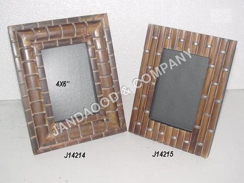 Photo frame with mosaic of bamboo