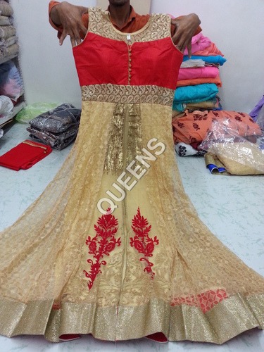 Punjabi Suit Age Group: 20-30