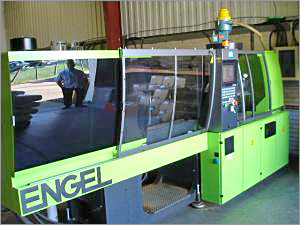 Imported Injection Molding Machine Repairing