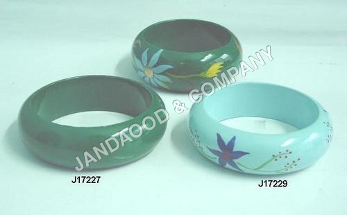 Bracelet made in Wooden