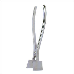 Orthopedic Instruments Retractor - Stainless Steel, 15cm, Square Blade | Ergonomic Handle, Precise Retraction, Polished Finish