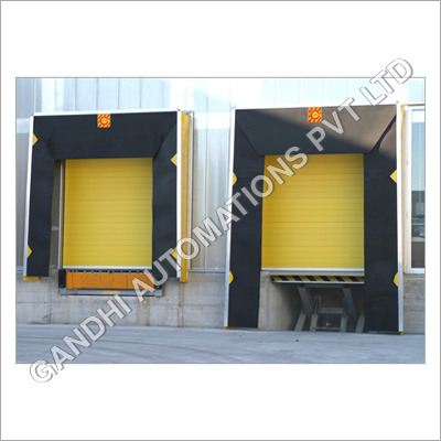 Retractable Dock Shelter
