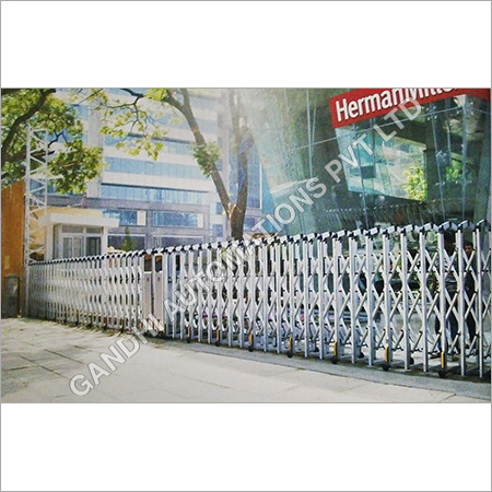 Retractable Gates