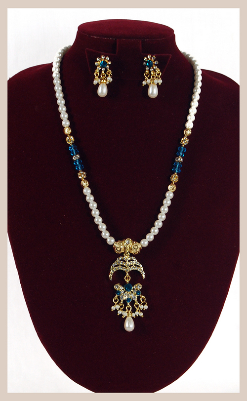 Pearl necklace