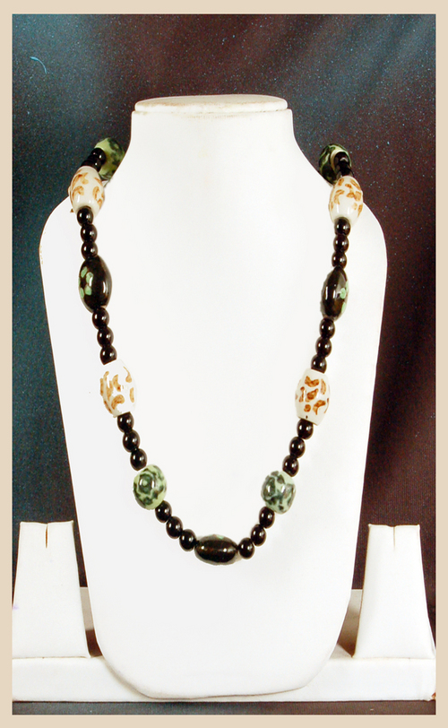 Ceramic necklace