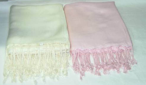 Viscose shawl with fringes