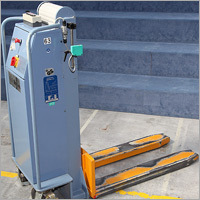 Pallet Lifter