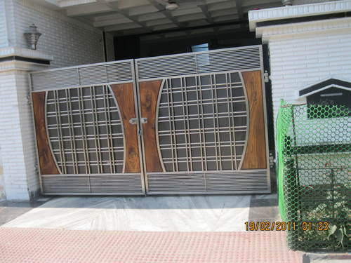 Custom Design Steel Gates