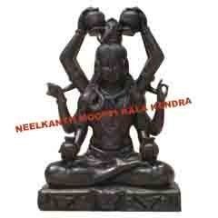 Polishing Shiva Black Statue