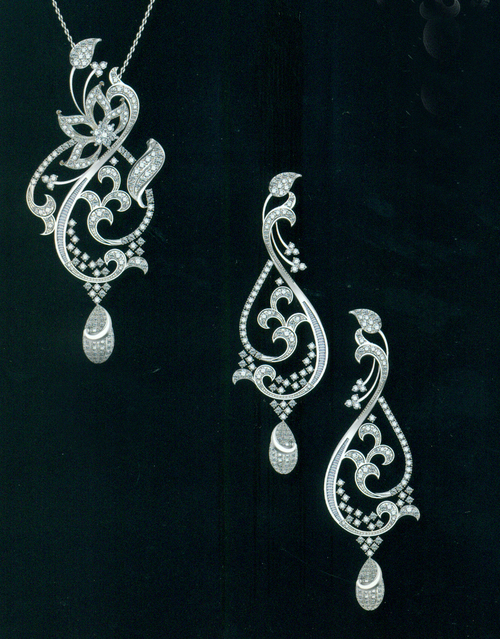 Diamond Set - 18KT Yellow Gold, 2.40 Carat VVSI Round Diamonds, 100 Pcs, Elegant Design