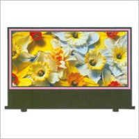 मोटराइज्ड प्रोजेक्टर स्क्रीन