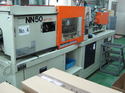 Nigitas Hydraulic Injection Molding Machine