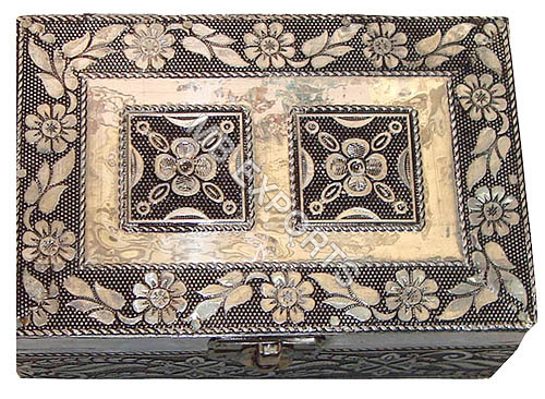 white metal handicrafted jewellery box
