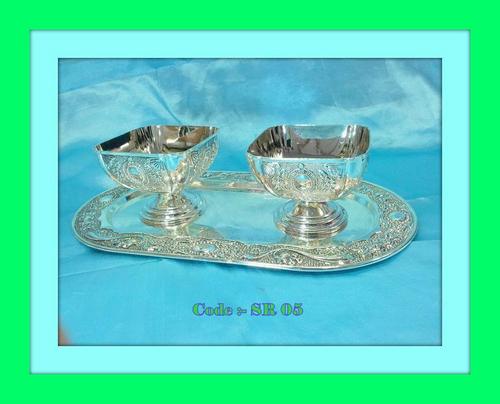 Tray with 2Pc. Sq. Bowls with Pandi & Oxidised 
