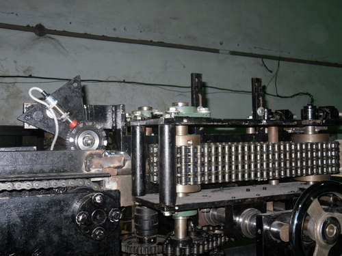 Auto Conveyor System For Induction Harding Machine