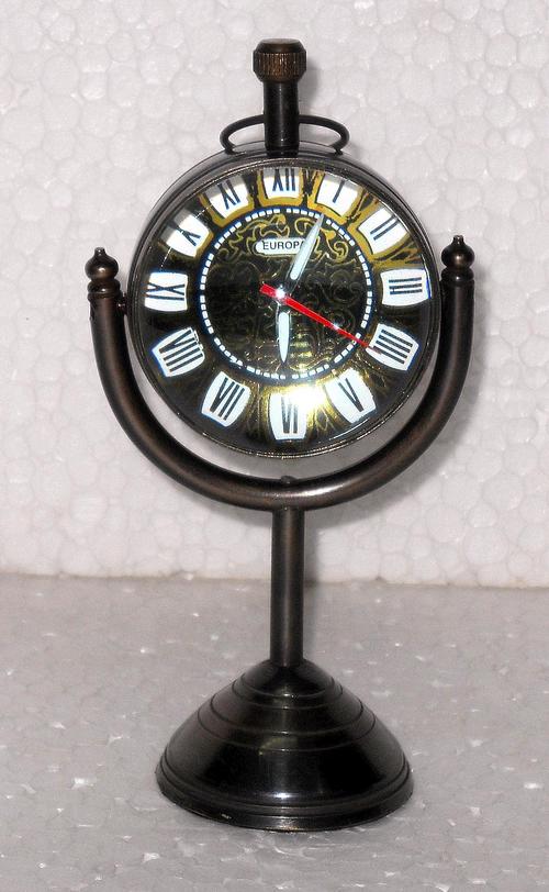 Desktop clock