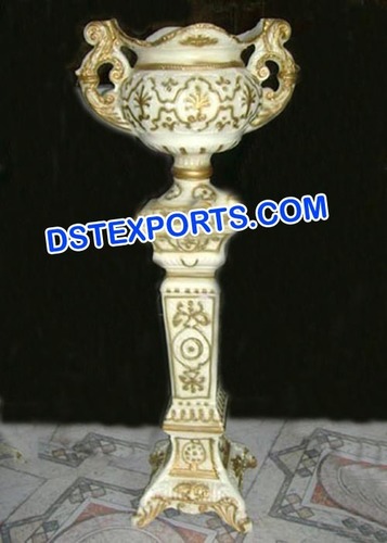 New Design Pillar With Designer Pots