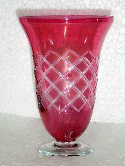 GLASS VASE