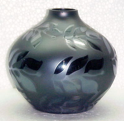 GLASS VASE