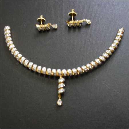 Fashionable Artificial Jewelry
